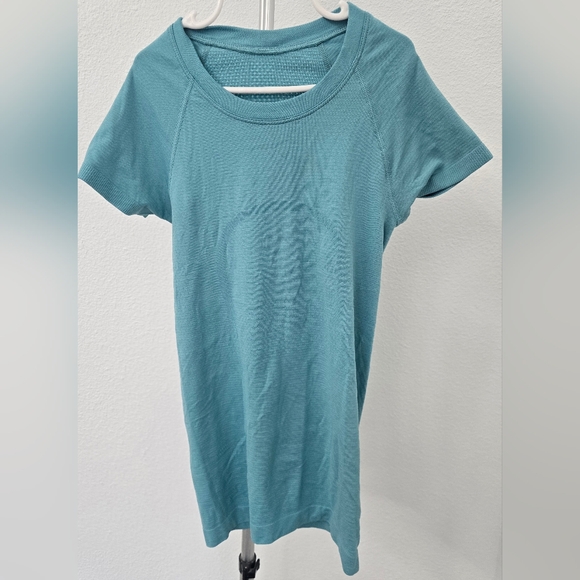 Lululemon Swiftly Tech Short Sleeve Shirt In Cyan Size 0 - Picture 1 of 6
